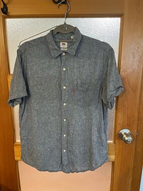 Levis linen button down short sleeve shirt